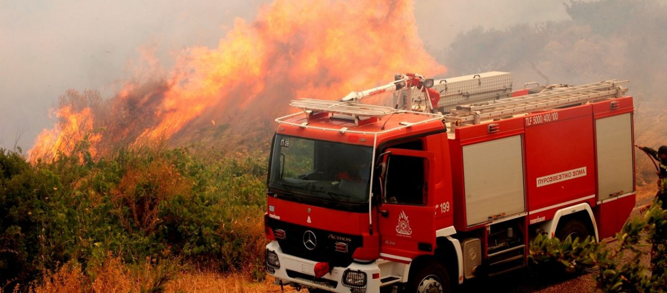 Αναζωπύρωση πυρκαγιάς στα Κύθηρα - Εκκενώθηκαν Αραίοι και Μυλοπόταμος (φωτό) (upd)